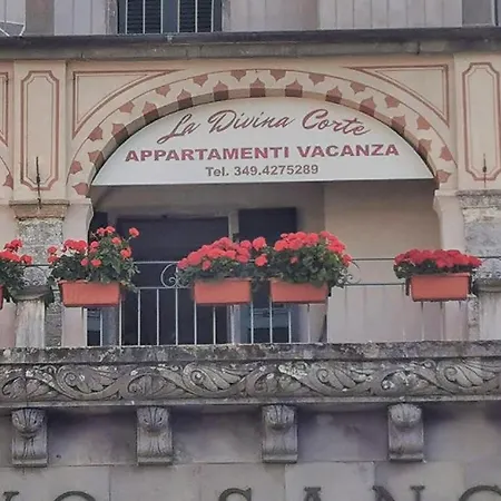 La Divina Corte Apartment